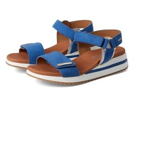 Mephisto Jeanie sandal